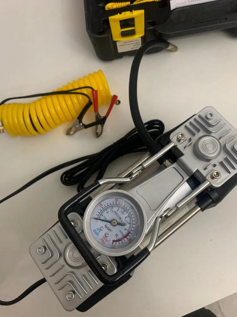 ضاغط هواء مزدوج الأسطوانة 12 فولت مع عدة إصلاح الإطارات 150 PSI | Compresseur d’air double cylindre 12V avec kit de réparation de pneus 150 PSI